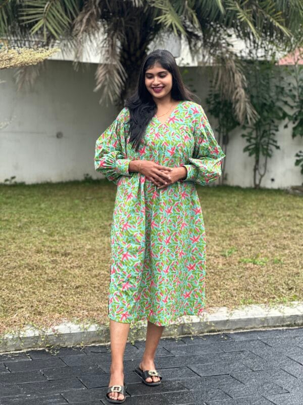 AMIYA GREEN FLORAL PRINT DRESS
