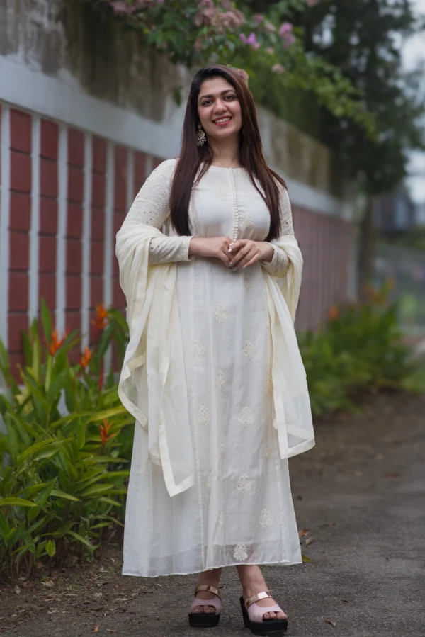 Thira Chikankari Pure Chanderi Kurta Set